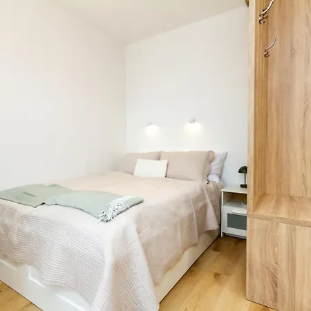 Majestic Hideout By Nw Apartament *
